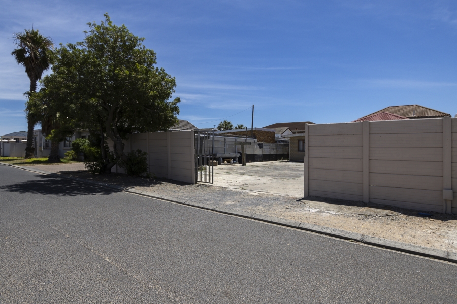 2 Bedroom Property for Sale in Gustrouw Western Cape